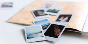 Запазване на спомените: защо рамките за снимки и албумите са перфектни подаръци