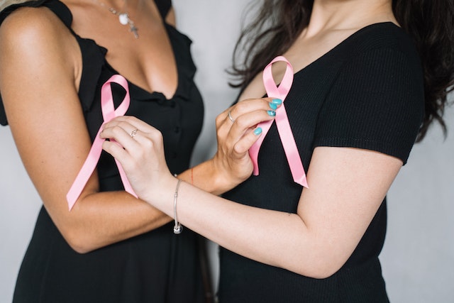 Рак на гърдата и вид на тялото: справяне с промените