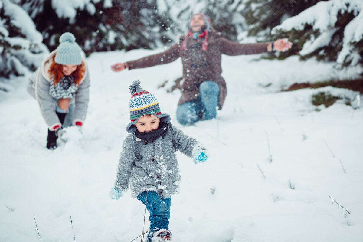 Как да се подготвим за зимни приключения с децата ни?